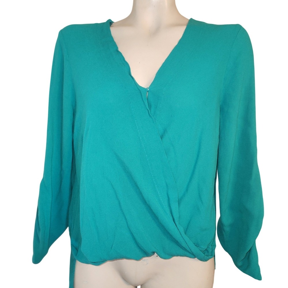 Willow & Clay Teal Green Surplice Wrap V-Neck Roll Tab Sleeve Blouse‎ Medium